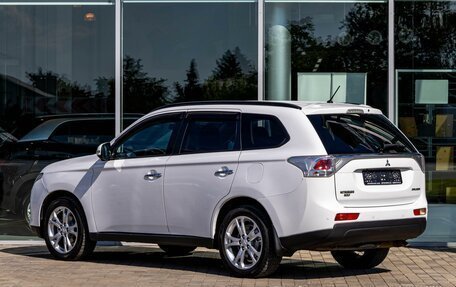 Mitsubishi Outlander III рестайлинг 3, 2013 год, 1 395 000 рублей, 4 фотография
