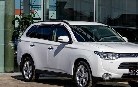 Mitsubishi Outlander III рестайлинг 3, 2013 год, 1 395 000 рублей, 7 фотография
