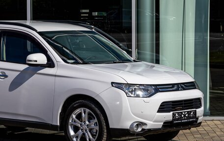Mitsubishi Outlander III рестайлинг 3, 2013 год, 1 395 000 рублей, 8 фотография