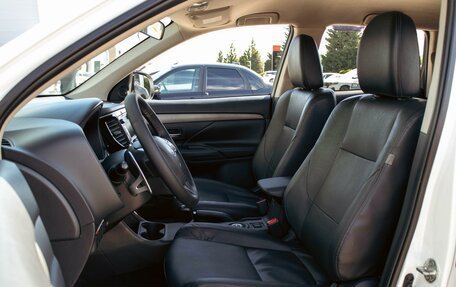 Mitsubishi Outlander III рестайлинг 3, 2013 год, 1 395 000 рублей, 11 фотография