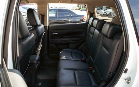 Mitsubishi Outlander III рестайлинг 3, 2013 год, 1 395 000 рублей, 16 фотография