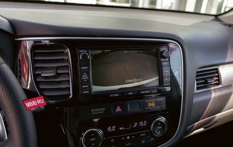 Mitsubishi Outlander III рестайлинг 3, 2013 год, 1 395 000 рублей, 14 фотография