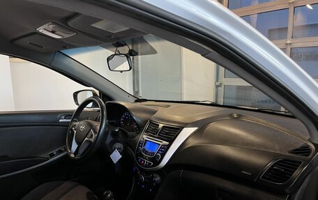 Hyundai Solaris II рестайлинг, 2011 год, 481 000 рублей, 12 фотография
