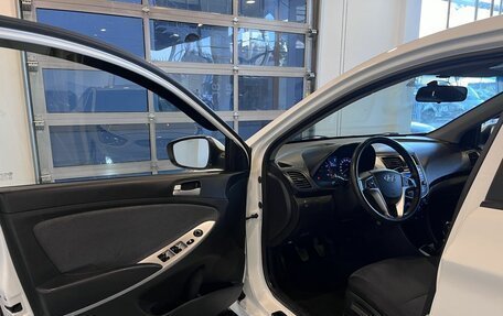 Hyundai Solaris II рестайлинг, 2011 год, 481 000 рублей, 21 фотография