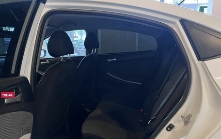 Hyundai Solaris II рестайлинг, 2011 год, 481 000 рублей, 24 фотография