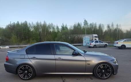 BMW 3 серия, 2011 год, 800 000 рублей, 1 фотография