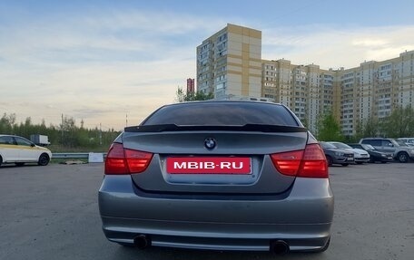 BMW 3 серия, 2011 год, 800 000 рублей, 3 фотография