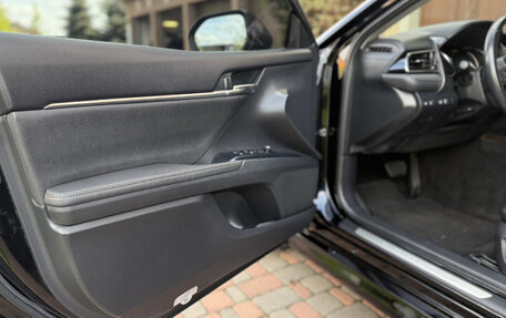 Toyota Camry, 2018 год, 2 250 000 рублей, 6 фотография