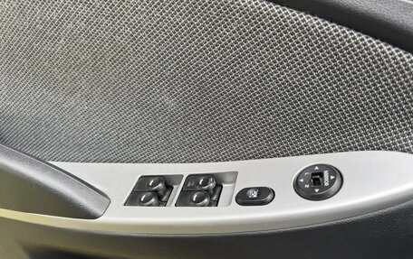 Hyundai Solaris II рестайлинг, 2011 год, 690 000 рублей, 9 фотография
