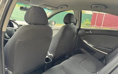 Hyundai Solaris II рестайлинг, 2011 год, 690 000 рублей, 14 фотография