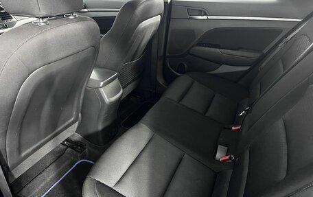Hyundai Elantra VI рестайлинг, 2017 год, 1 650 000 рублей, 10 фотография