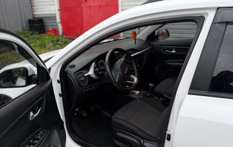 KIA Rio IV, 2022 год, 1 750 000 рублей, 3 фотография
