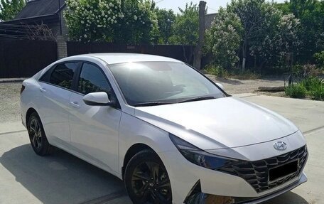 Hyundai Elantra, 2023 год, 1 500 000 рублей, 2 фотография