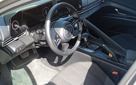 Hyundai Elantra, 2023 год, 1 500 000 рублей, 6 фотография