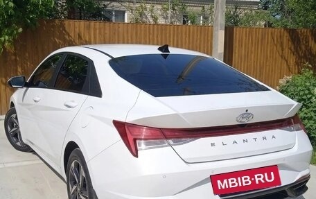 Hyundai Elantra, 2023 год, 1 500 000 рублей, 10 фотография