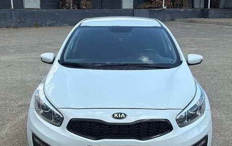 KIA cee'd III, 2015 год, 1 040 000 рублей, 2 фотография