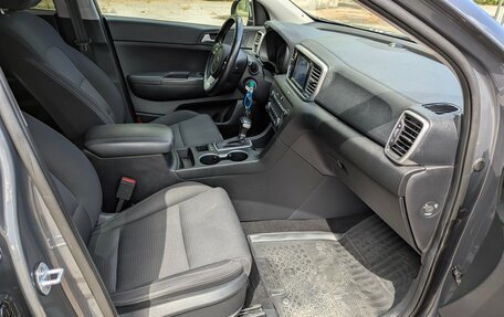 KIA Sportage IV рестайлинг, 2019 год, 2 550 000 рублей, 10 фотография