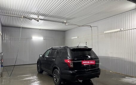 Ford Explorer VI, 2013 год, 1 450 000 рублей, 5 фотография