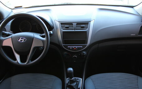 Hyundai Solaris II рестайлинг, 2016 год, 782 000 рублей, 9 фотография