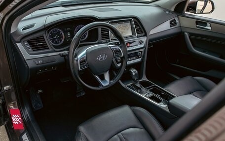 Hyundai Sonata VII, 2019 год, 1 895 000 рублей, 13 фотография