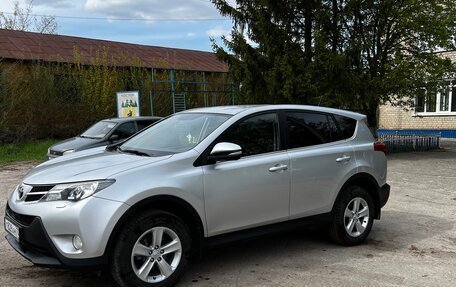 Toyota RAV4, 2013 год, 1 650 000 рублей, 2 фотография