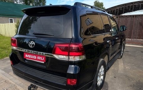 Toyota Land Cruiser 200, 2016 год, 4 300 000 рублей, 6 фотография