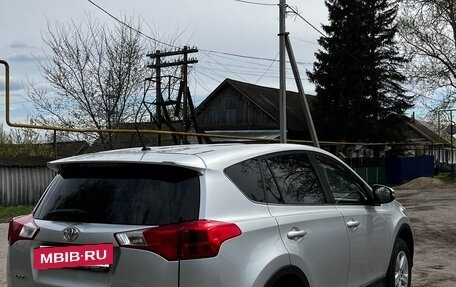 Toyota RAV4, 2013 год, 1 650 000 рублей, 6 фотография