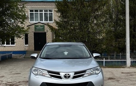 Toyota RAV4, 2013 год, 1 650 000 рублей, 10 фотография