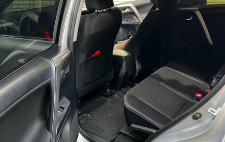 Toyota RAV4, 2013 год, 1 650 000 рублей, 24 фотография