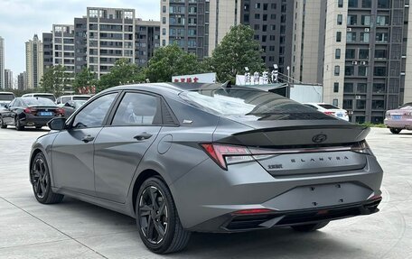 Hyundai Elantra, 2022 год, 1 600 000 рублей, 4 фотография
