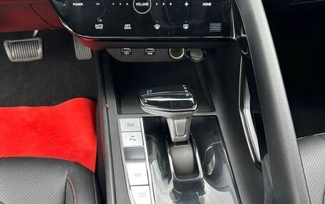 Hyundai Elantra, 2022 год, 1 600 000 рублей, 18 фотография