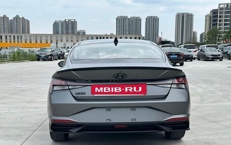 Hyundai Elantra, 2022 год, 1 600 000 рублей, 5 фотография