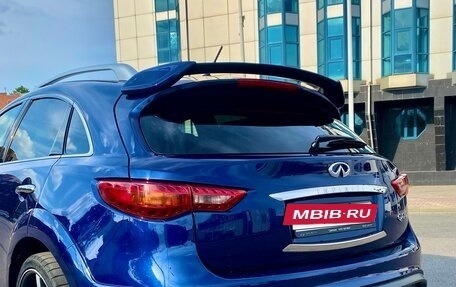 Infiniti QX70, 2013 год, 2 550 000 рублей, 9 фотография
