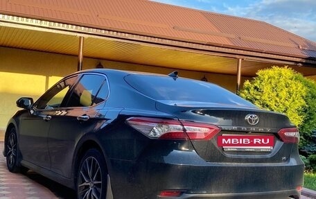 Toyota Camry, 2019 год, 2 600 000 рублей, 2 фотография