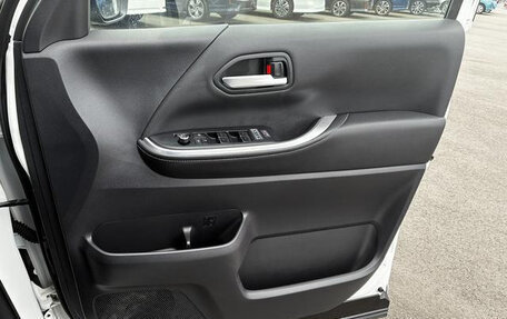 Toyota Noah, 2023 год, 2 847 000 рублей, 10 фотография