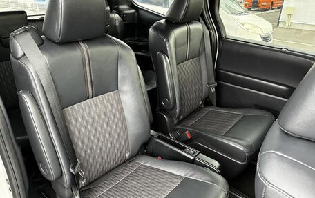 Toyota Noah, 2023 год, 2 847 000 рублей, 28 фотография