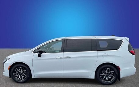Chrysler Pacifica (RU), 2026 год, 11 600 000 рублей, 3 фотография