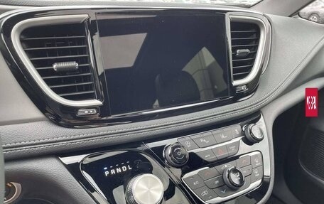 Chrysler Pacifica (RU), 2026 год, 11 600 000 рублей, 18 фотография