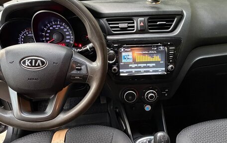KIA Rio III рестайлинг, 2012 год, 550 000 рублей, 10 фотография