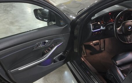 BMW 3 серия, 2019 год, 3 950 000 рублей, 13 фотография