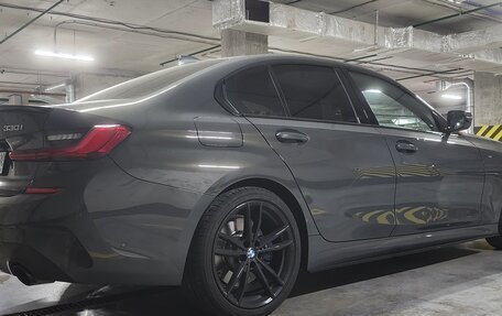 BMW 3 серия, 2019 год, 3 950 000 рублей, 18 фотография