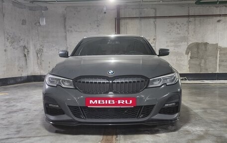 BMW 3 серия, 2019 год, 3 950 000 рублей, 21 фотография