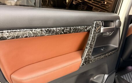Toyota Land Cruiser 200, 2016 год, 8 200 000 рублей, 32 фотография