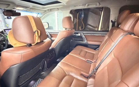 Toyota Land Cruiser 200, 2016 год, 8 200 000 рублей, 31 фотография