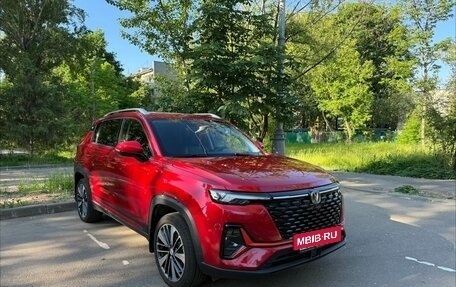 Changan CS35 Plus, 2024 год, 1 900 000 рублей, 2 фотография