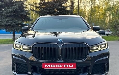 BMW 7 серия, 2019 год, 4 890 000 рублей, 21 фотография