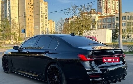 BMW 7 серия, 2019 год, 4 890 000 рублей, 18 фотография