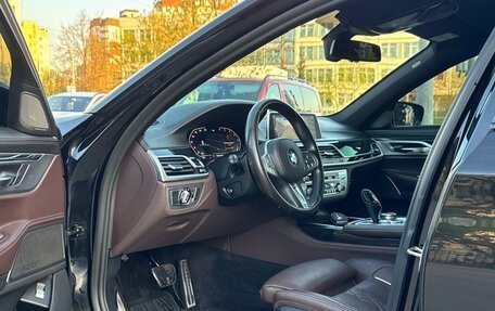 BMW 7 серия, 2019 год, 4 890 000 рублей, 26 фотография