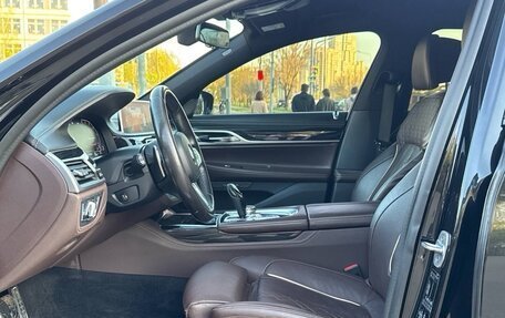 BMW 7 серия, 2019 год, 4 890 000 рублей, 28 фотография