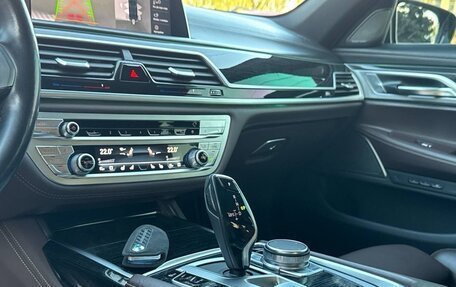BMW 7 серия, 2019 год, 4 890 000 рублей, 31 фотография